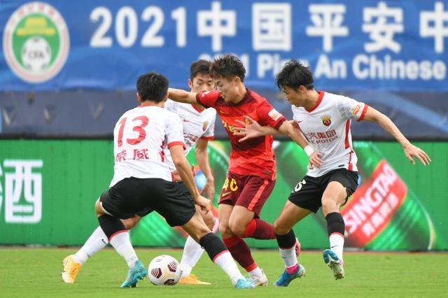 爱游戏体育入口-丢失主场蝴蝶效应：中超延后 球队能坚持到重启吗？